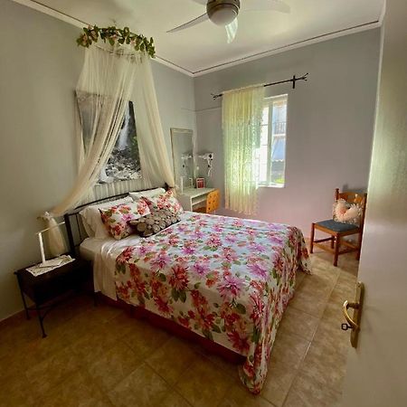 Gallery Apartments Ліксурі Екстер'єр фото
