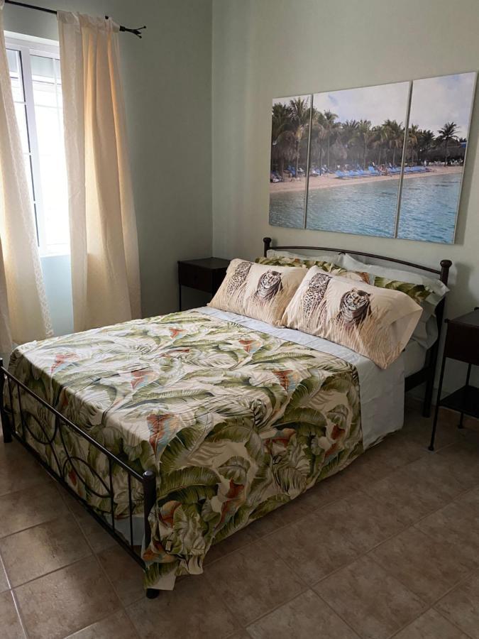 Gallery Apartments Ліксурі Екстер'єр фото