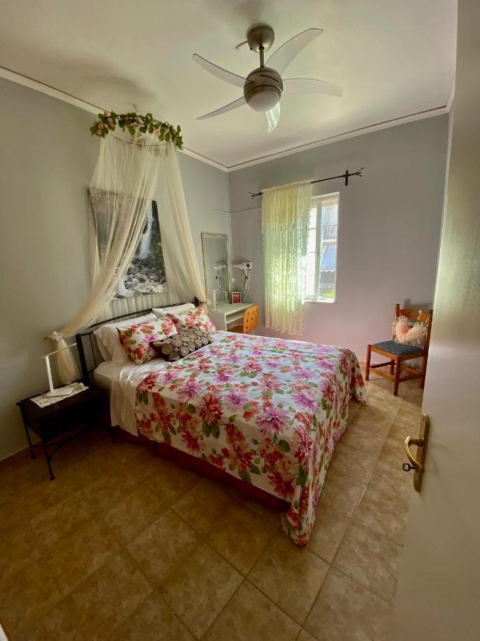 Gallery Apartments Ліксурі Екстер'єр фото