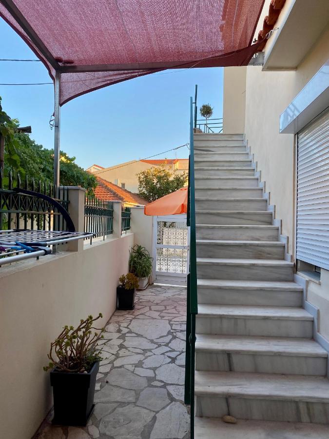 Gallery Apartments Ліксурі Екстер'єр фото