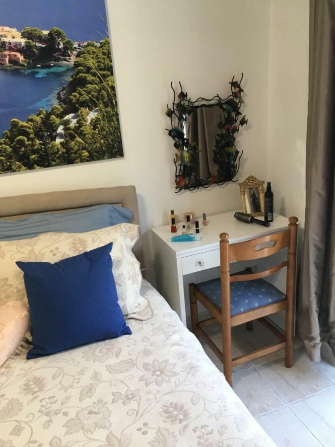 Gallery Apartments Ліксурі Екстер'єр фото